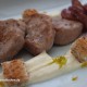 Malte Evers Rezept: Schweinefilet mit Orangenschmand und Brotcroutons 2