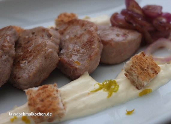 Malte Evers Rezept: Schweinefilet mit Orangenschmand und Brotcroutons 2